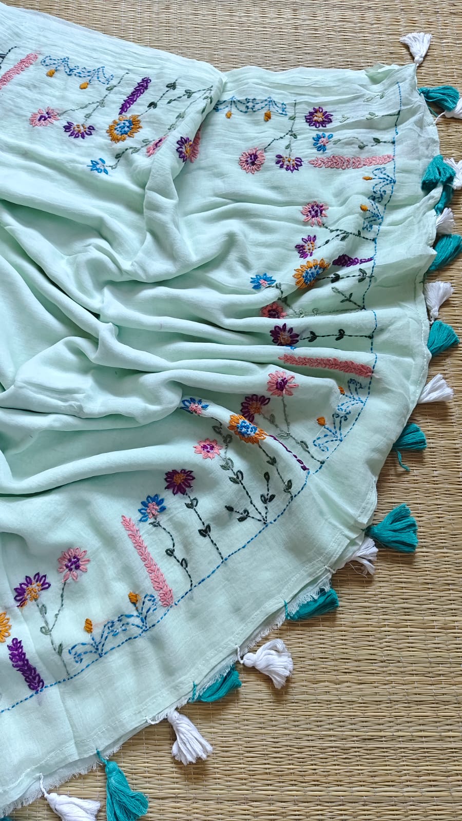 Beautiful Hand Stitch Pure Mul Cotton Saree Without blouse