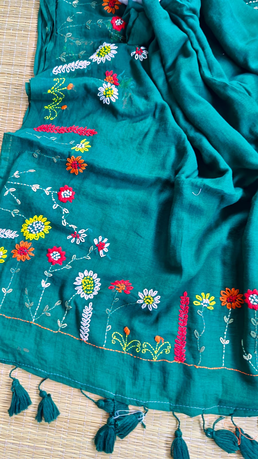 Beautiful Hand Stitch Pure Mul Cotton Saree Without blouse