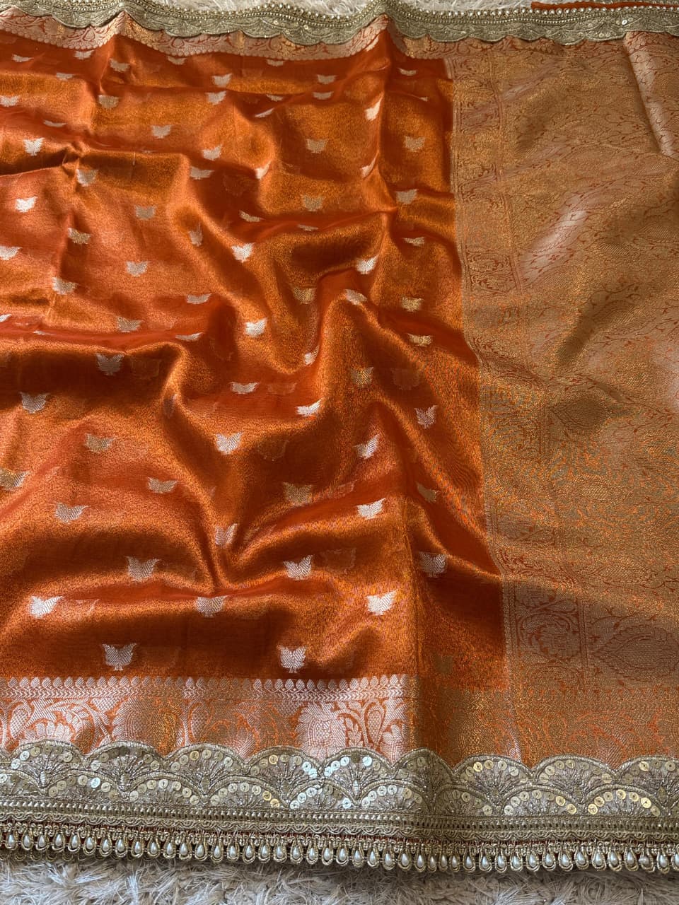 Banarasi Glass Tissue Booti Weaving Soft Saree