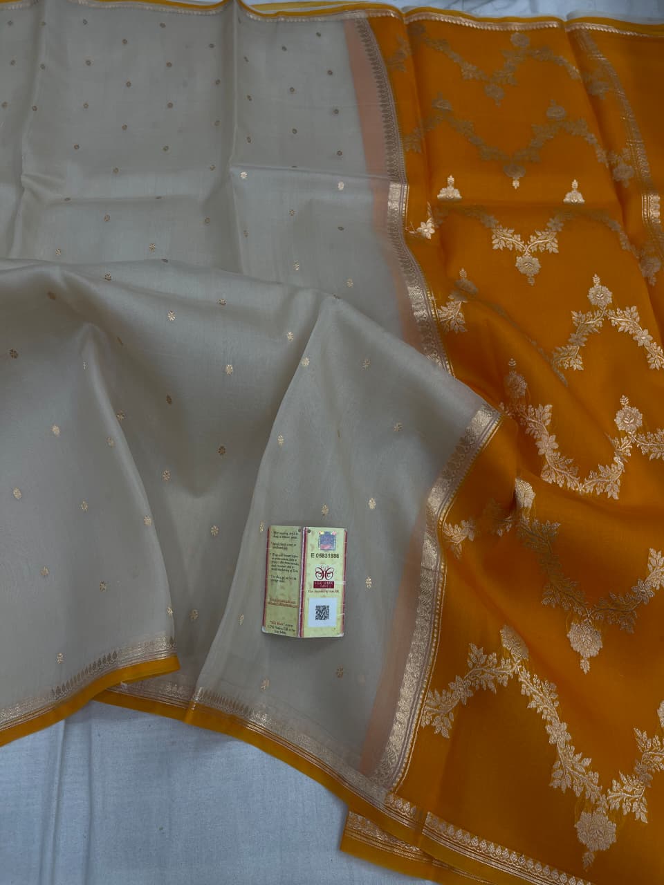 Pure Handloom banarasi  kora Silk Saree With Blouse