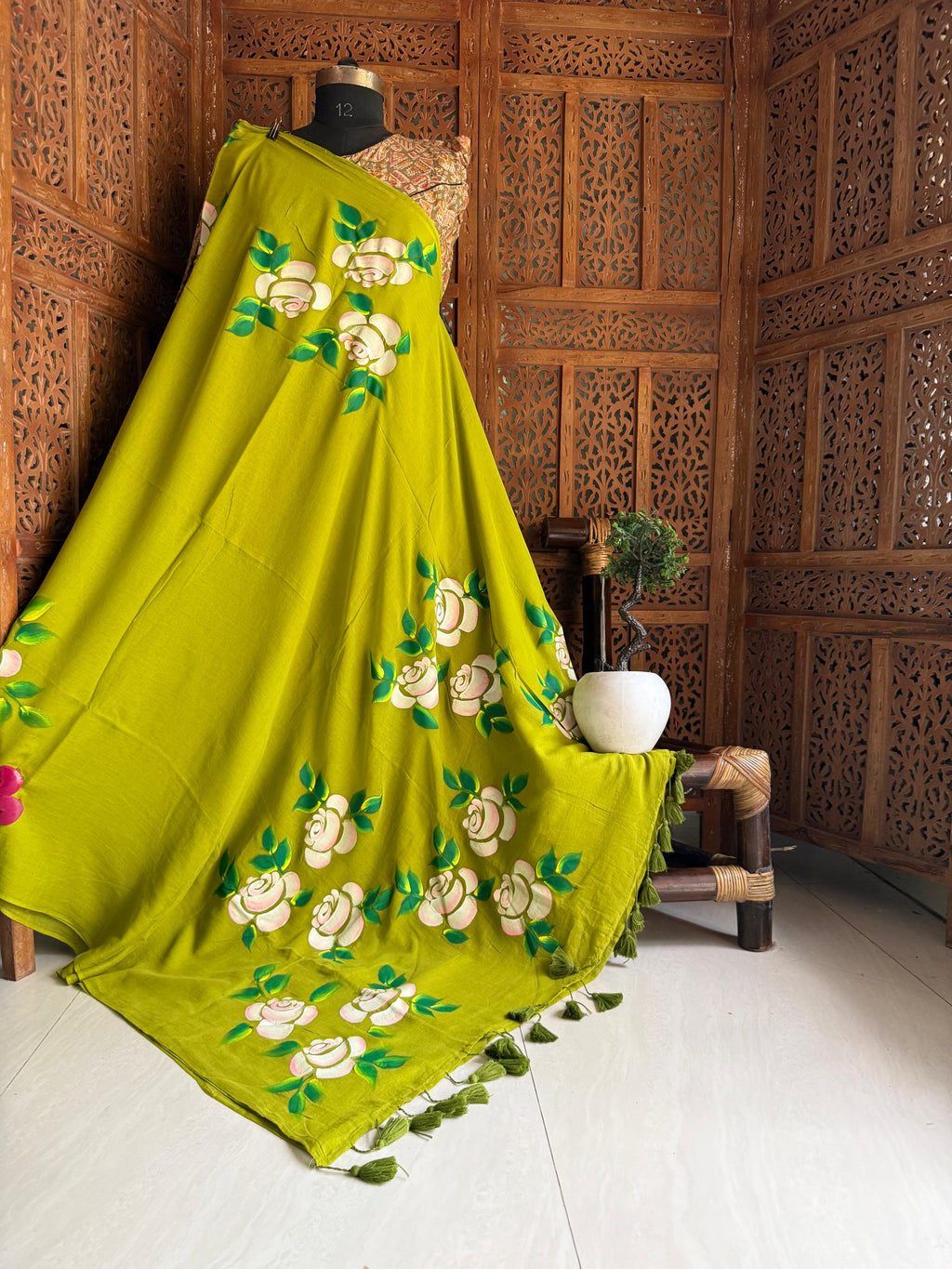 Beautiful Mulmul   Cotton Flowers design Hand Painted Saree