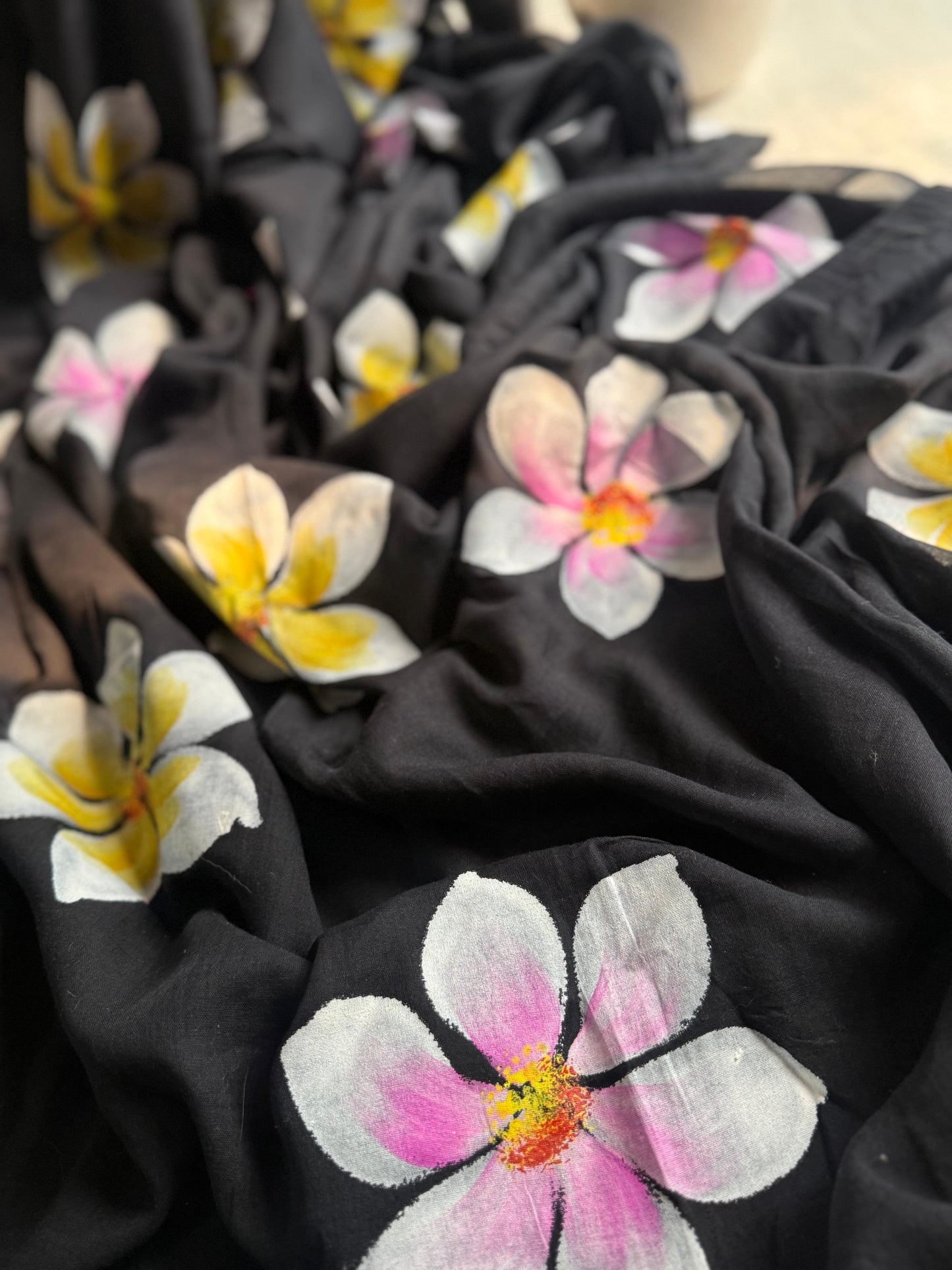Beautiful Mulmul   Cotton Flowers design Hand Painted Saree