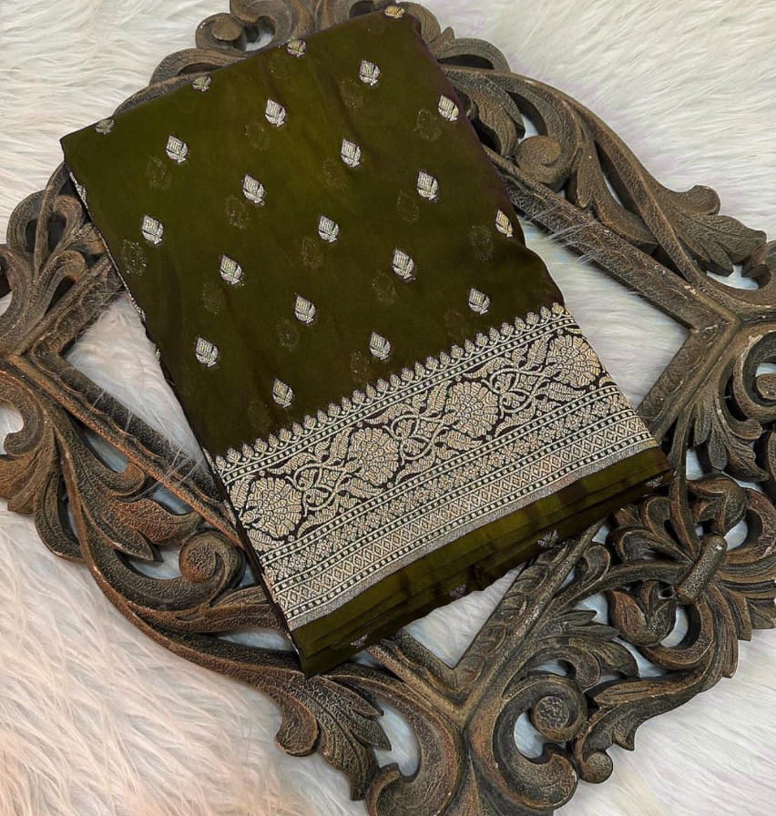 Banarasi  Semi  Warm Silk Soft Saree