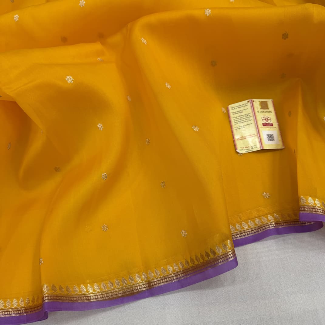 Pure Handloom banarasi  kora Silk Saree With Blouse