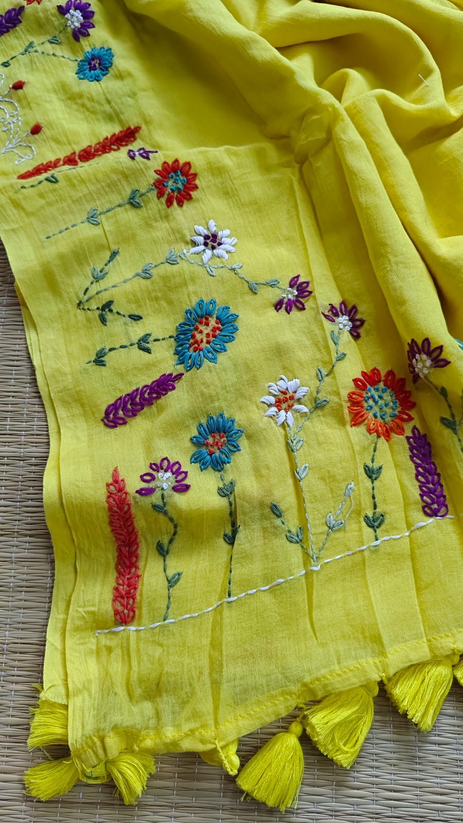 Beautiful Hand Stitch Pure Mul Cotton Saree Without blouse
