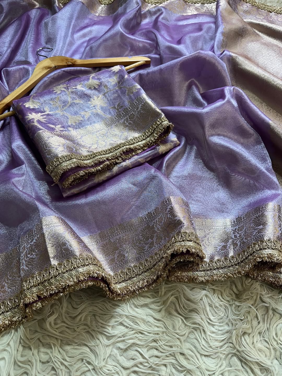 Banarasi Tissue Silk Saree With beautiful borders lace