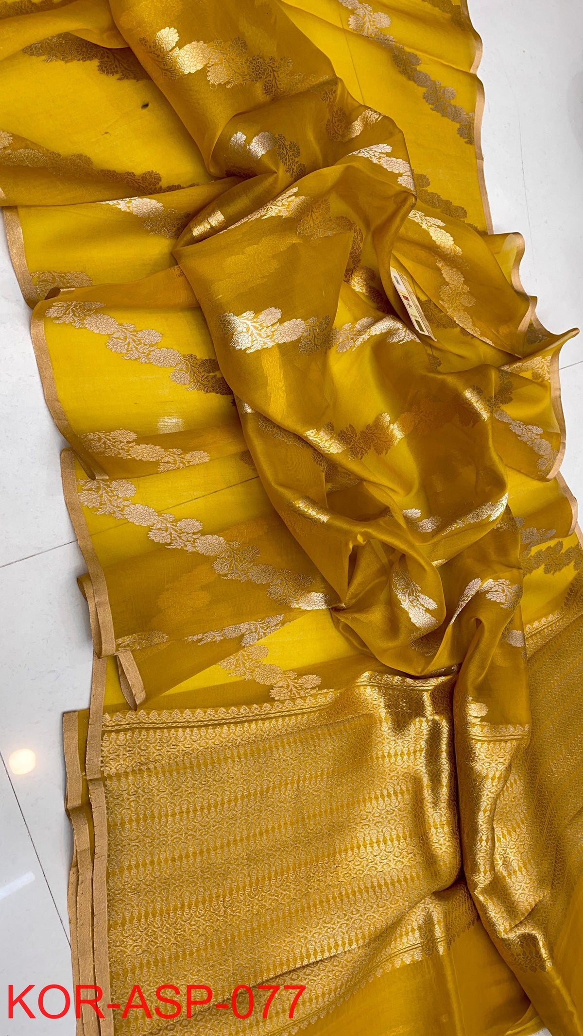 Pure Handloom banarasi  kora Silk Saree With Blouse