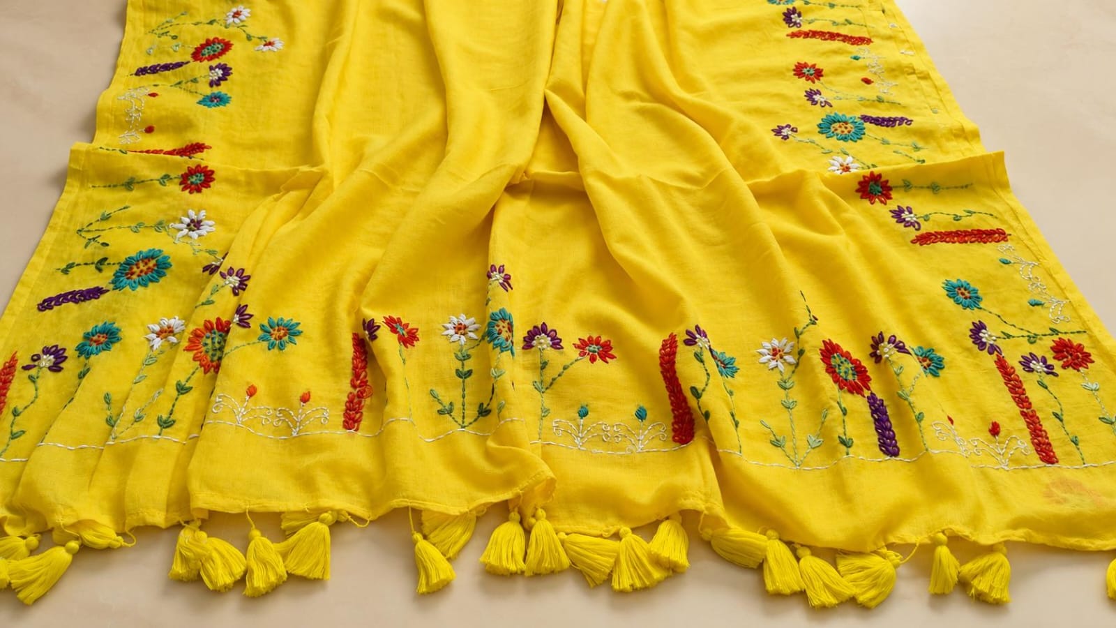 Beautiful Hand Stitch Pure Mul Cotton Saree Without blouse