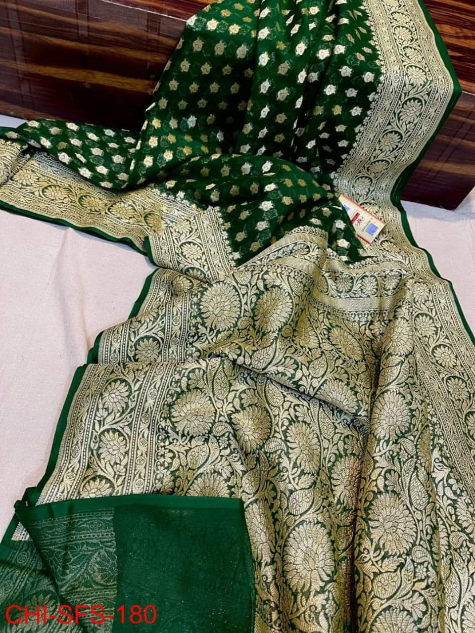 Banarasi  Georgette   Soft  Silk Saree With Zari Work