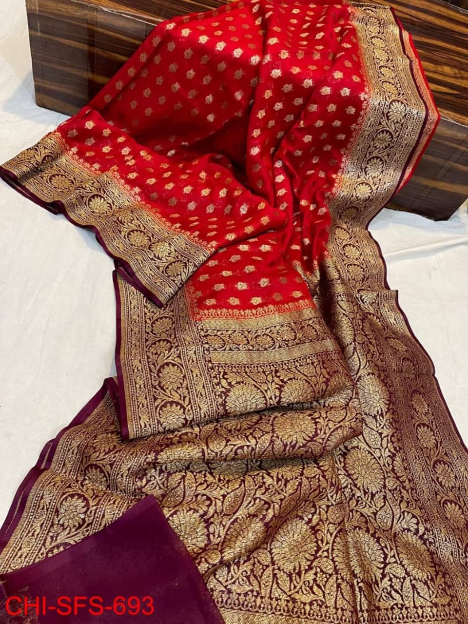Banarasi  Georgette   Soft  Silk Saree With Zari Work