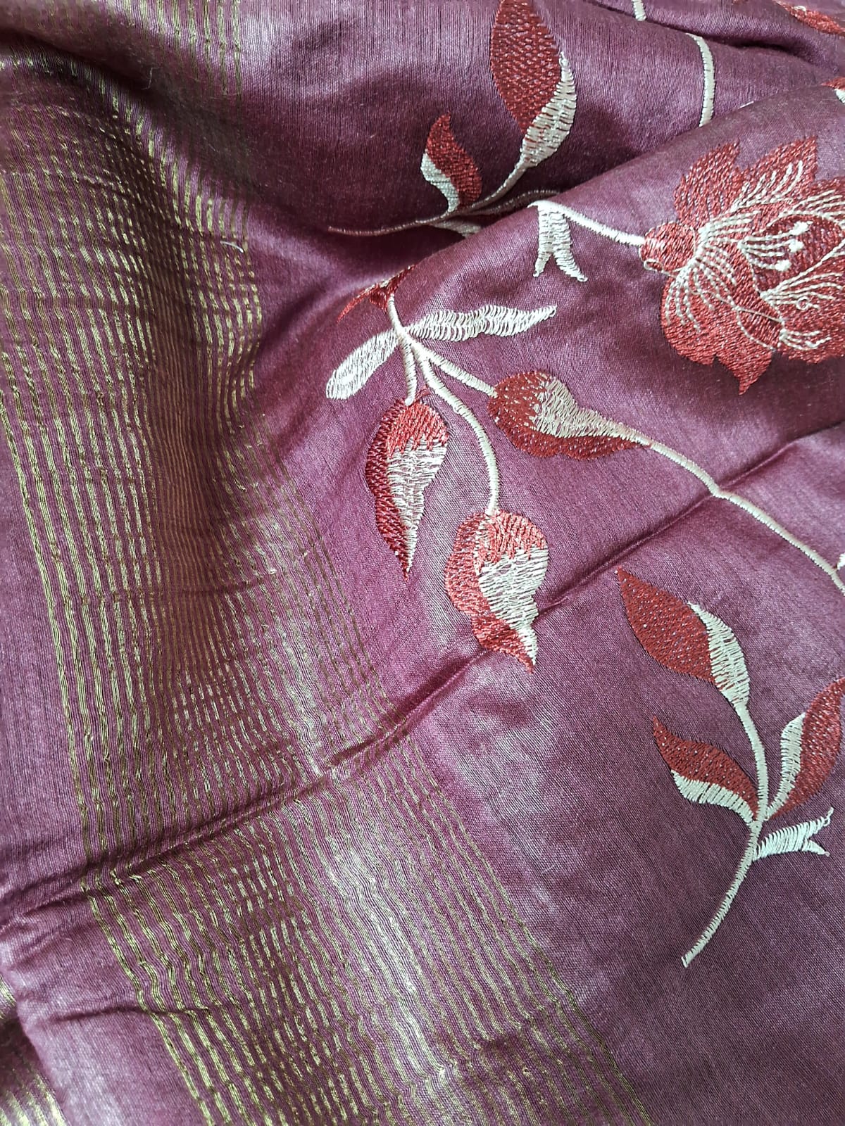 Pure Linen By Linen Embroidery   Saree With  Blouse