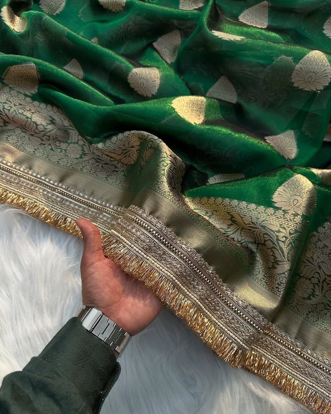 Banarasi Tissue Silk Saree with Lace Work border  Full body Zari Booti Weaving